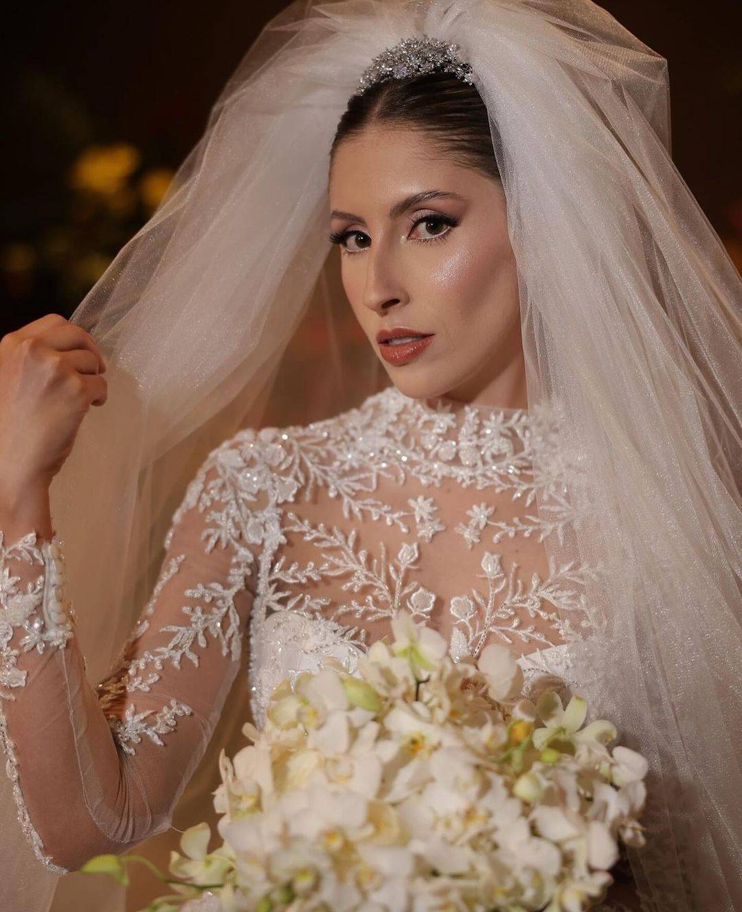 Glitter Crystals Gorgeous Wedding Dress For Women High Collar Long Sleeves Bridal Gown Sequins Lace Sweep Train Customized Dresses