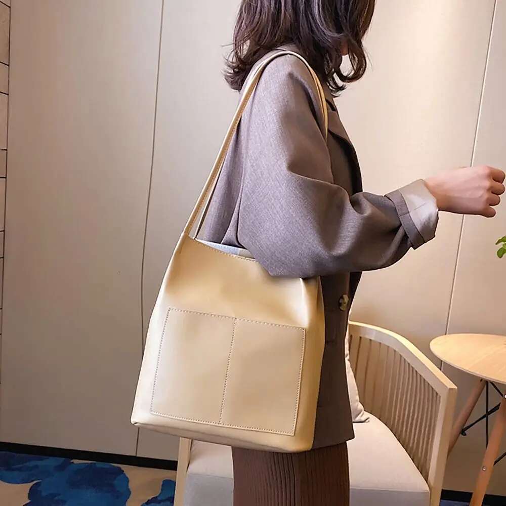 All-Match Shoulder Bucket Bags Winter Autumn Large Capacity Vintage With Pouch PU Leather Korean Style Tote Bag