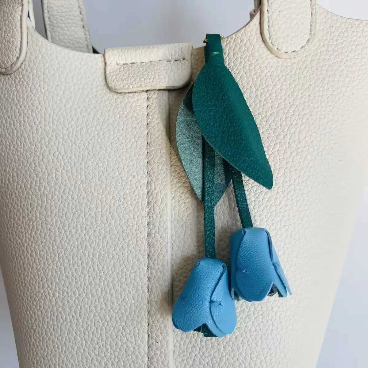 Handmade Tulip Niche Design Keychain Bag Decoration Exquisite Gift W250526