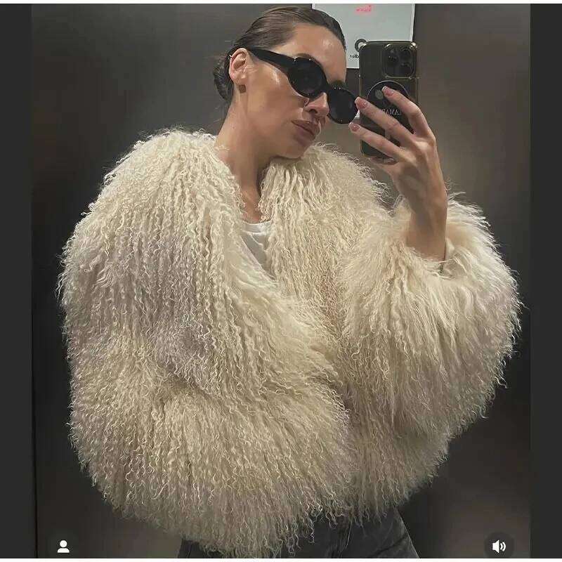 Winter New Fashion Solid Fluffy Coat Women High Street Lapel Collar Faux Fur Jacket Female Casual Overcoats