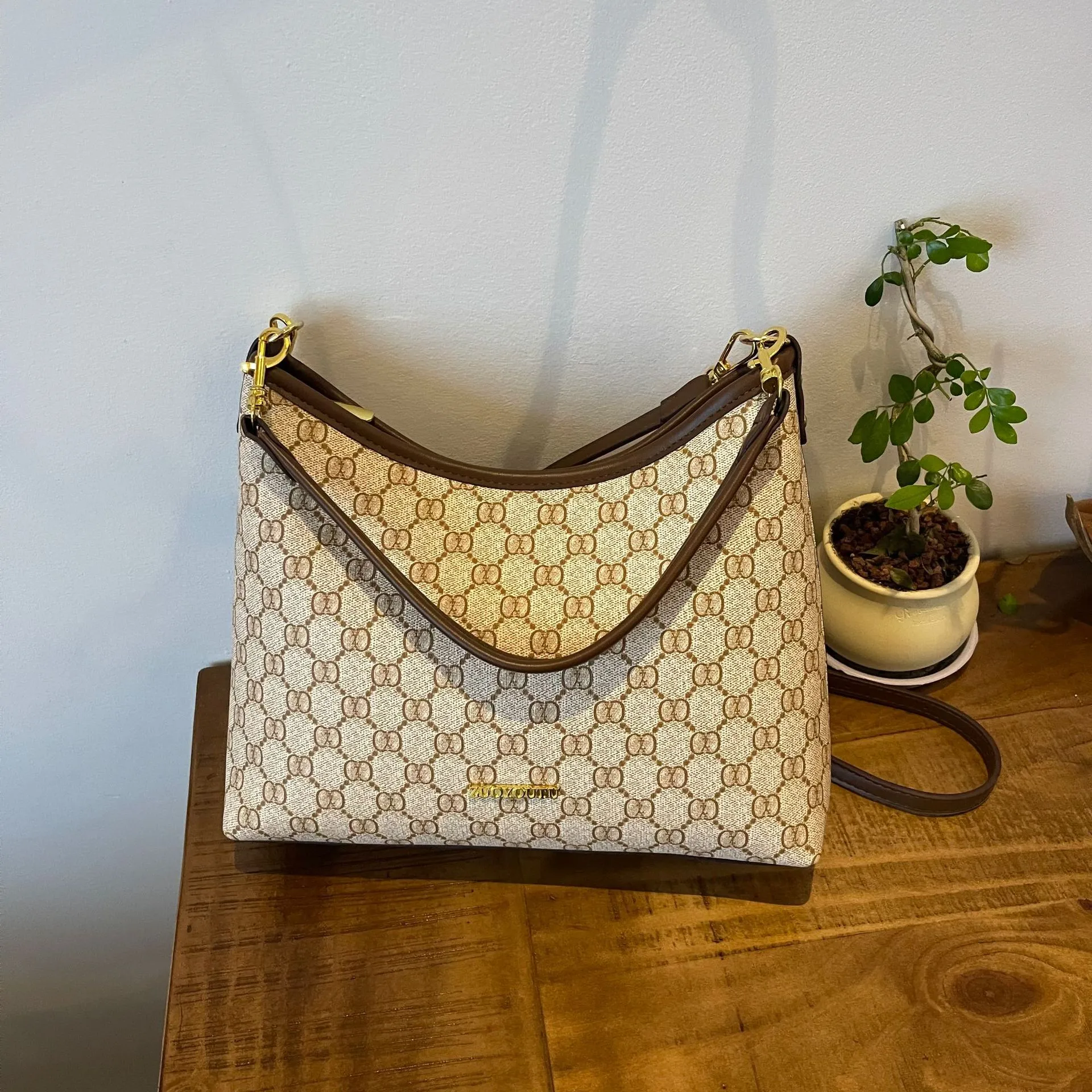 Shoulder Bag Crossbody Purse Designer 2025 Fashion texture temperament commuter large capacity Tote bag