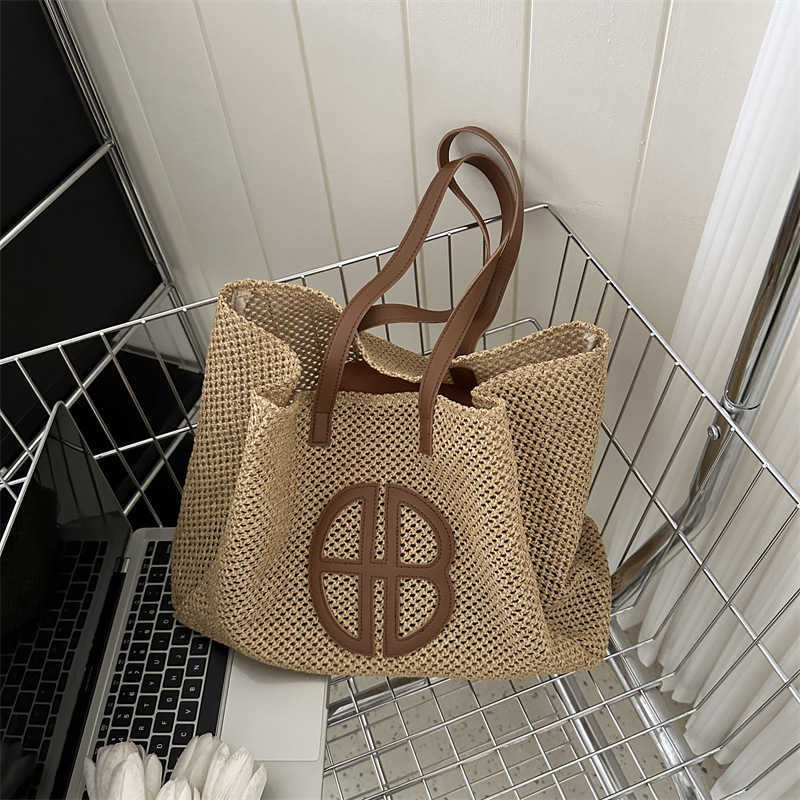 Straw Hollow Out Knitting Tote Bag Large Capacity Handmade Shoulder Handbag Women 2025 Designer Casual Beach Bag Ethnic Style