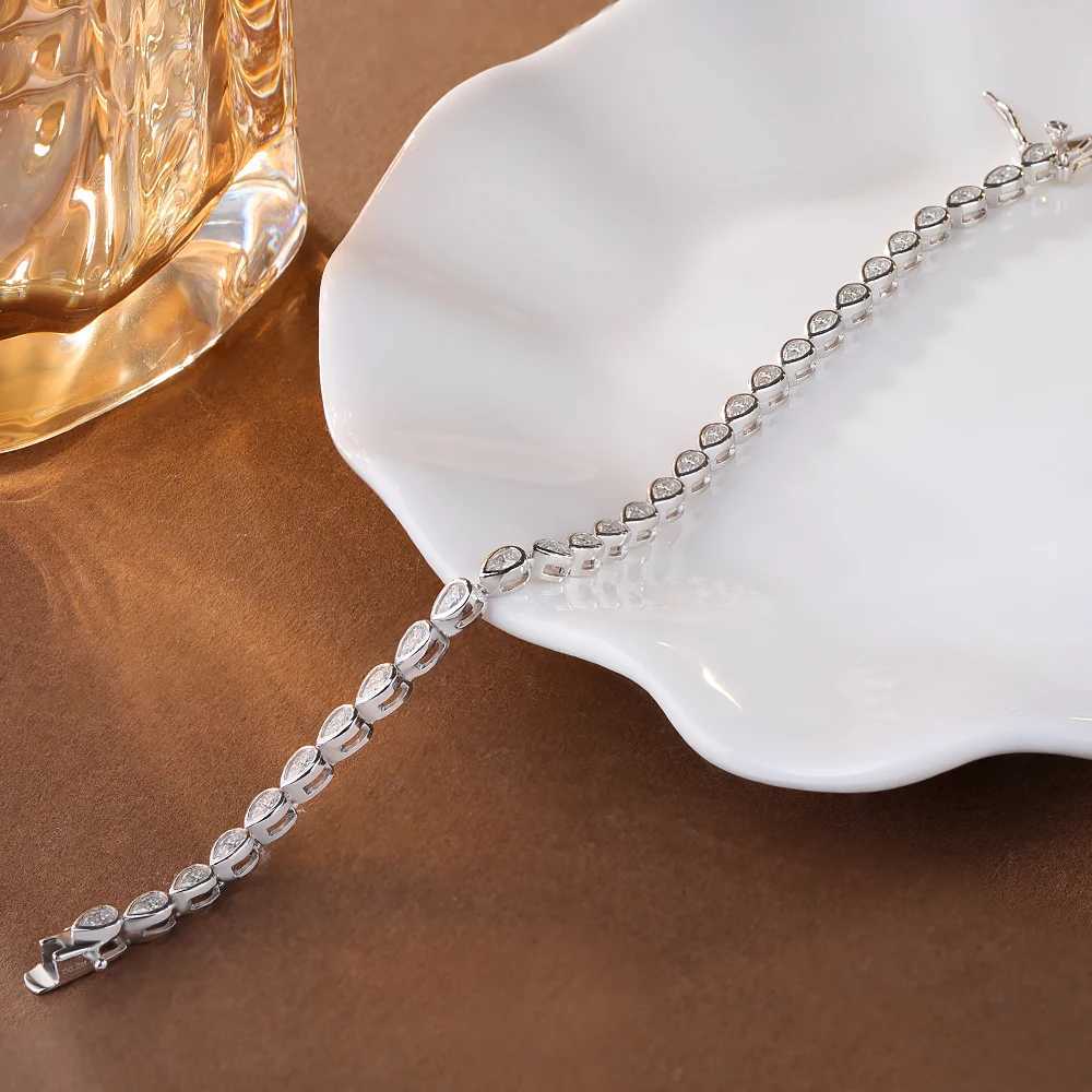 Gra Certified 0.2carat Waterdrop Moissanite Tennis Bracelets Bezel Set 925 Sterling Silver Pear Cut Diamond Bracelet for Women W250526