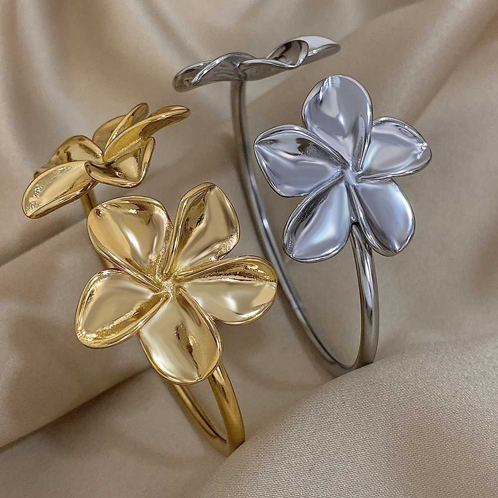 Greatera Stainless Steel Double Flower Cuff Bracelet Bangle for Women Gold Color Metal Floral Bracelets Waterproof Party Jewelry W250526