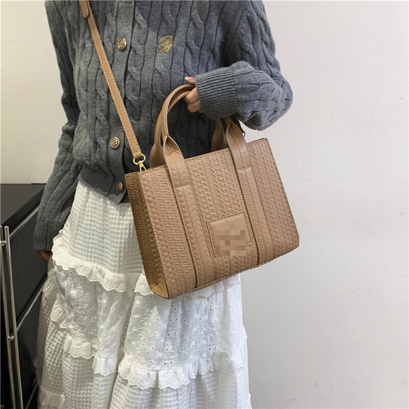 High quality brand, free designer bag, fashionable handbag, one shoulder diagonal cross, new design, free designer bag, new free designer bag