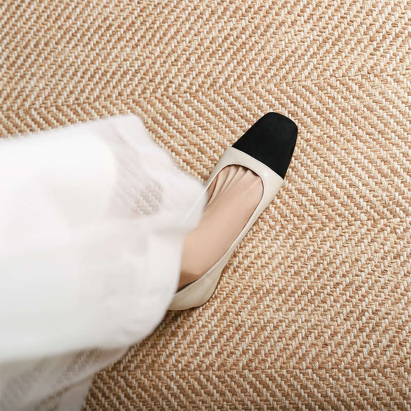 2025 New Style Small Chanel Square Toe Shallow Mouth High Casual Color Block Chunky Heel Single Shoes