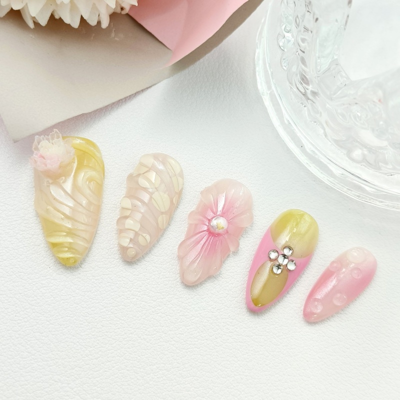 10pcs Sweet Flowers Handmade Press-on nails Medium Almond Nails Bundle Handraw 3D Flowers Poul Diamond Finished nail stickers Free storage box jelly g