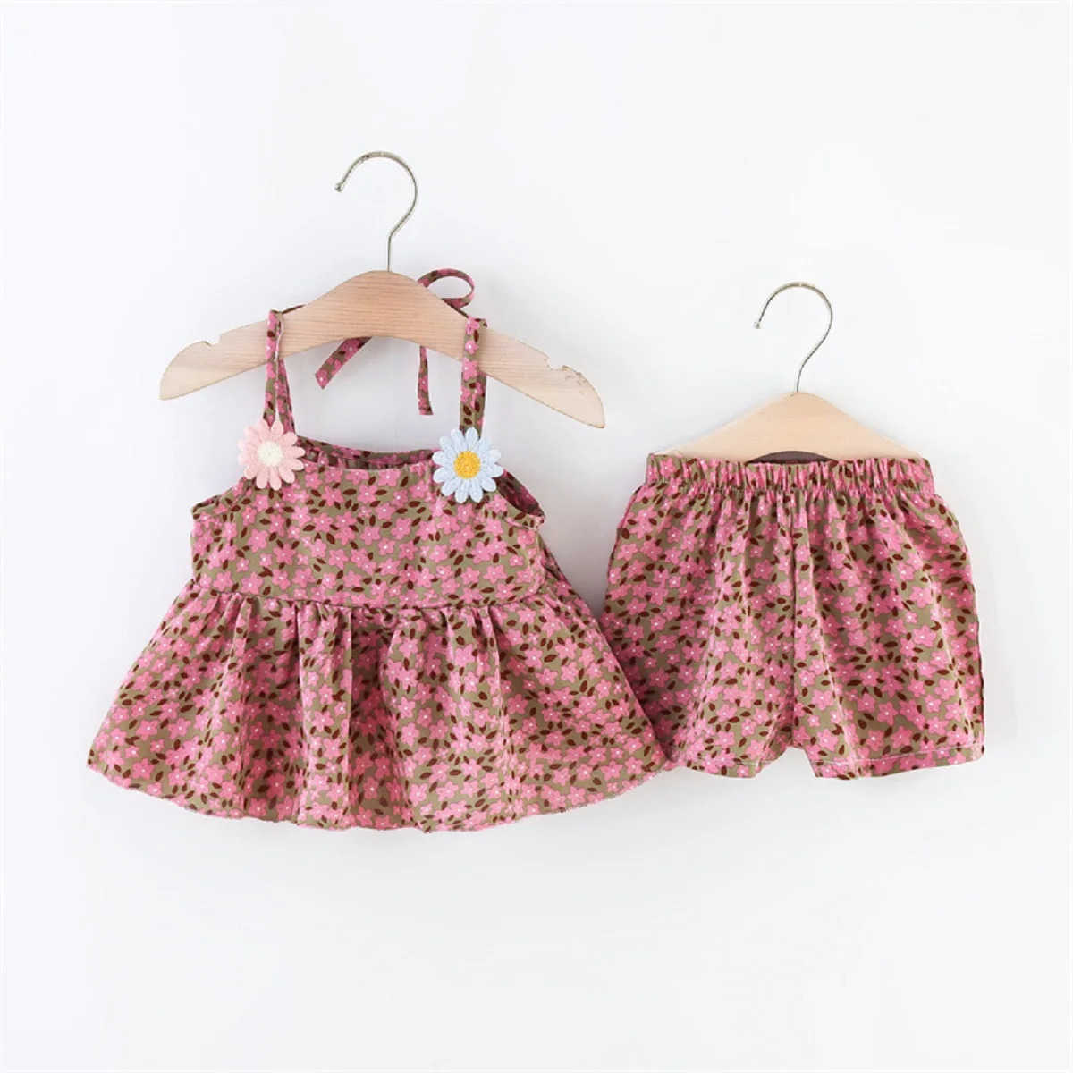 2PcsSetSummer childrens clothing set for girls daisy flower suspender top floral shorts baby twopiece 250527