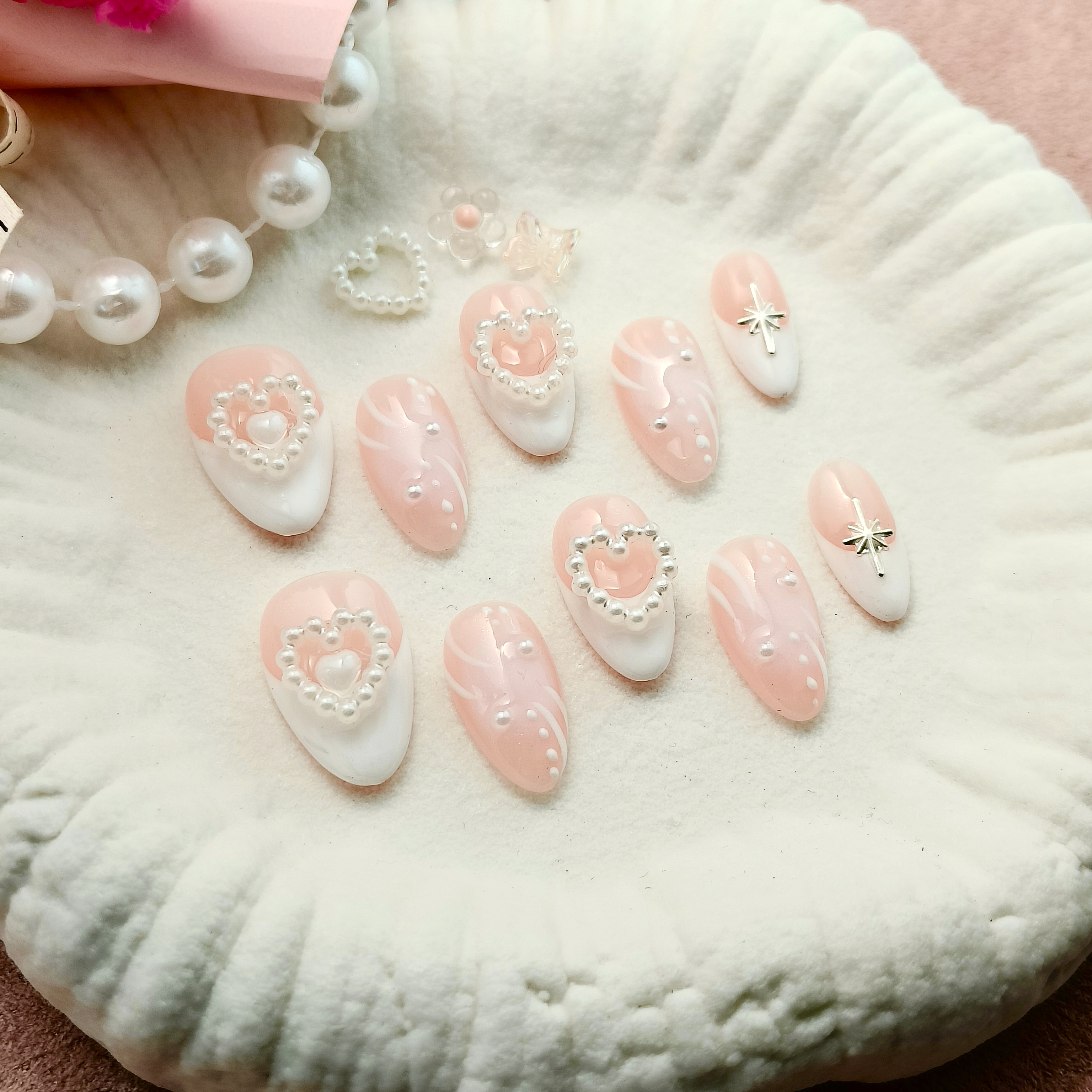 10pcs Sweet French Tips Handmade Press-on nail Short Almond Nails 3D Love Hand drawn Fake nails Bundle Sweet Pearl Star Finished nail stickers Reusabl