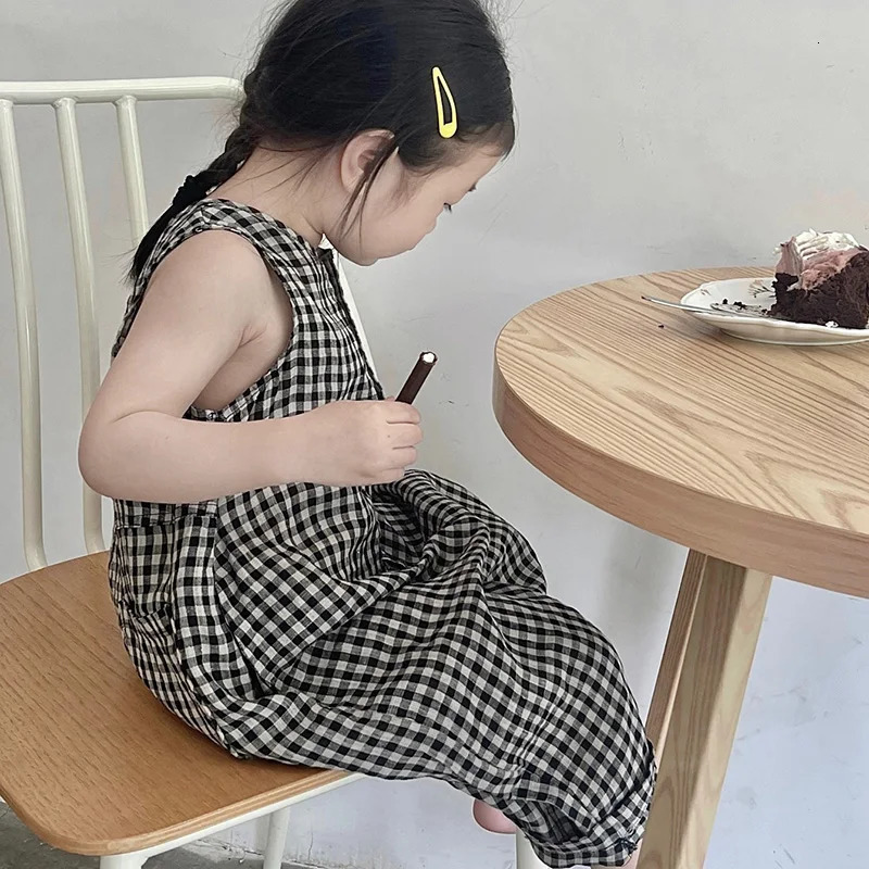 Summer 38T Girls Round Neck Black White Plaid Sleeveless Vest Jumpsuit Casual Loose Romper Wide Leg Pants 250527