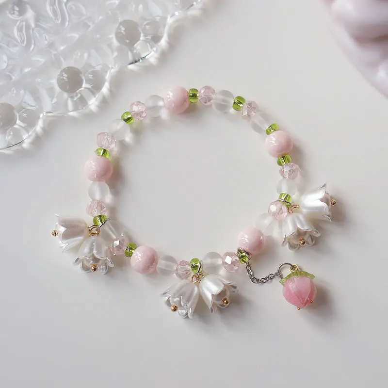 Sweet Vintage Pearl Lily Tulip Flower Bracelet for Women Fashion Cute Tassel Peach Pendant Bracelets Aesthetic Jewelry W250526