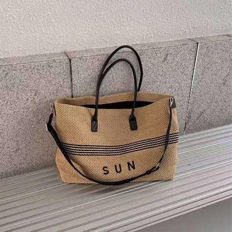 Women's Bags Designer Hand-Woven Large Capacity Striped Tote Fashion Commuting Korean Straw Popular Women Versatile Casual Shoulder Armpit Bag