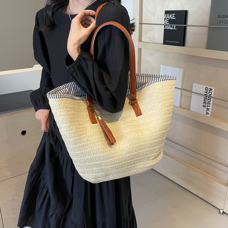 Free Shipping Designer Large Capacity Bag For Womens New Instagram Fashion Woven Tote Bag 2025 Commuting Shoulder Bag
