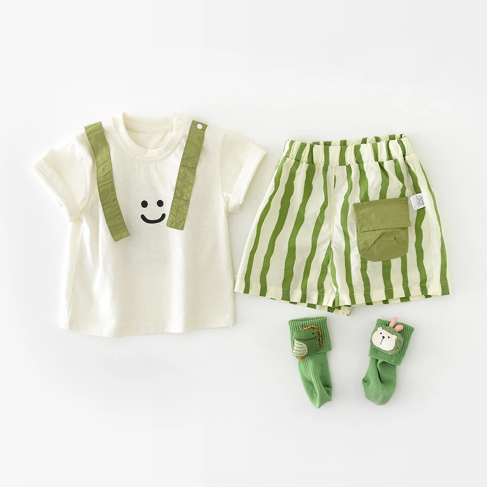 Summer Baby Childrens Vertical Stripes Shorts Toddler Boy Threedimensional Pocket Short Pants Girls Mid Waist 250527