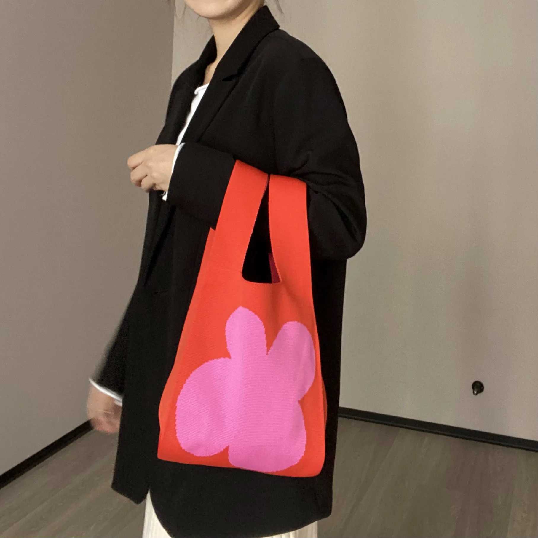 Korean Flower Knitted Bag WomenS Shoulder Bag Fashion Hollow Out Tote Ladies Female Woven Shopper Purse Lady Handbag 2023 W250527