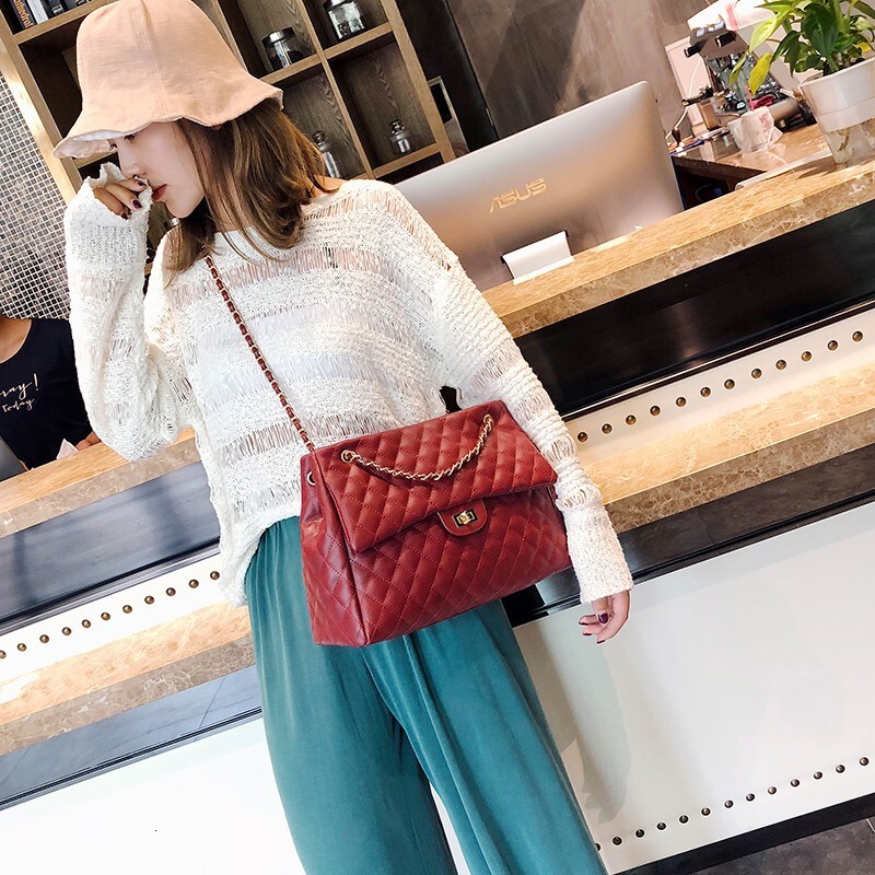 Top Brand High Quality New Style Quilted Small Style Chain Large Capacity Shoulder Bag Trendy Fashion Retro Crossbody Bag Wholesale New Free Delivery 