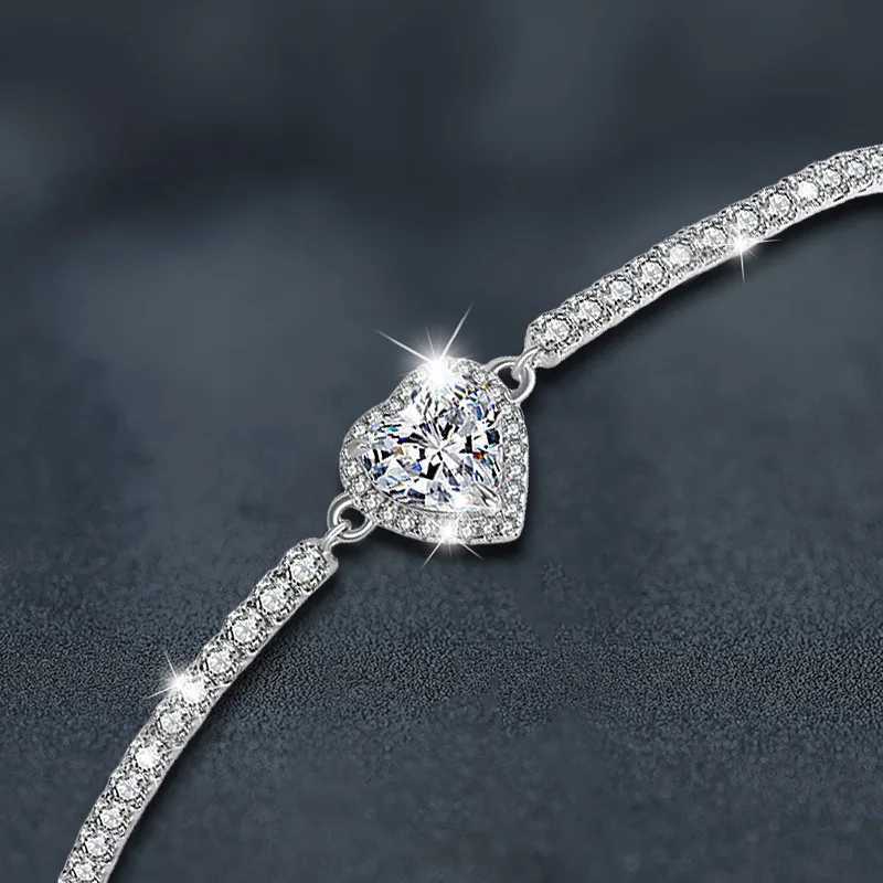 925 Sterling Silver Moissanite Heart Bracelet for women - Elegant Romantic Jewelry 925 silver jewelry W250526