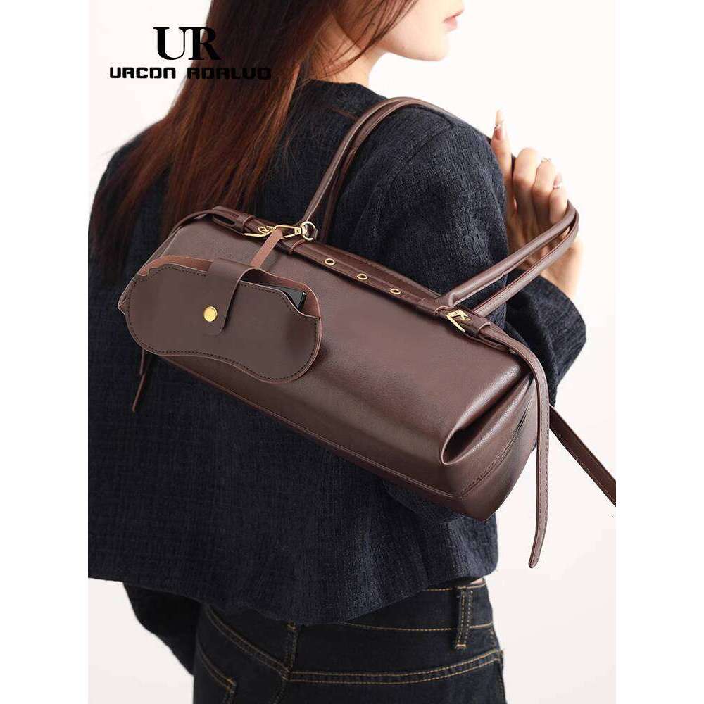 Style Niche Design Bowling Summer New Texture Simple High end Versatile Underarm Bag