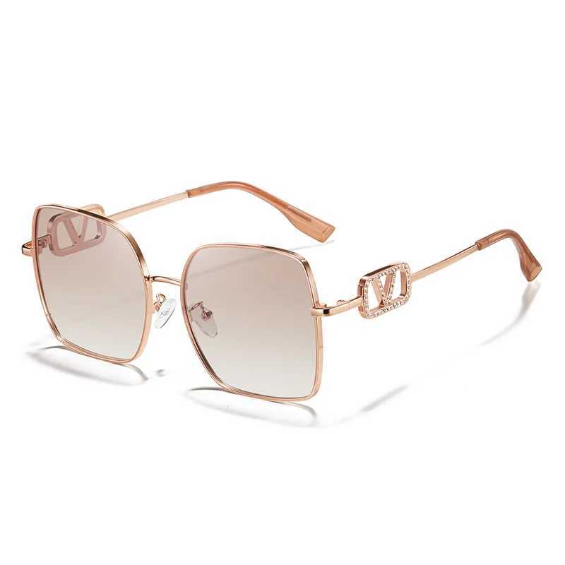 New Type of UV-resistant Sunshade High-end and Fashionable Metal Driving Polarized Sunglasses for Women Z250527