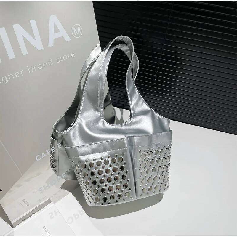 Women's Bags Designer Patent Leather Ladies Motorcycle Style Shiny Shoulder Popular Underarm Travel Large Capacity Rivet Roomy Tote Bag