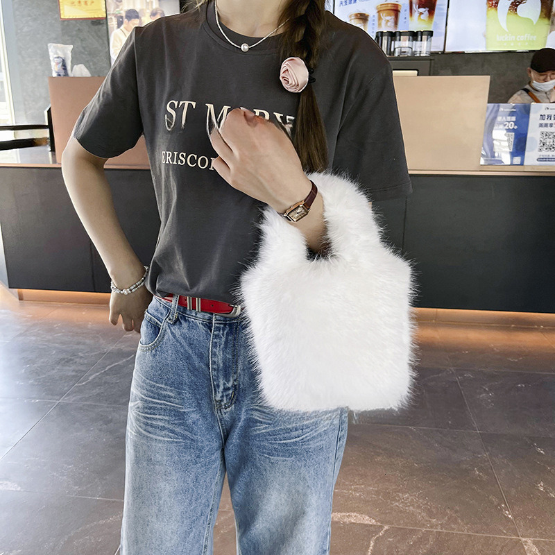 Top quality Brand High Quality New Style Style Autumn Winter 2025 New Plush Handbag Fox Fur Bag Versatile Fashionable Cross-border New Free Delivery D