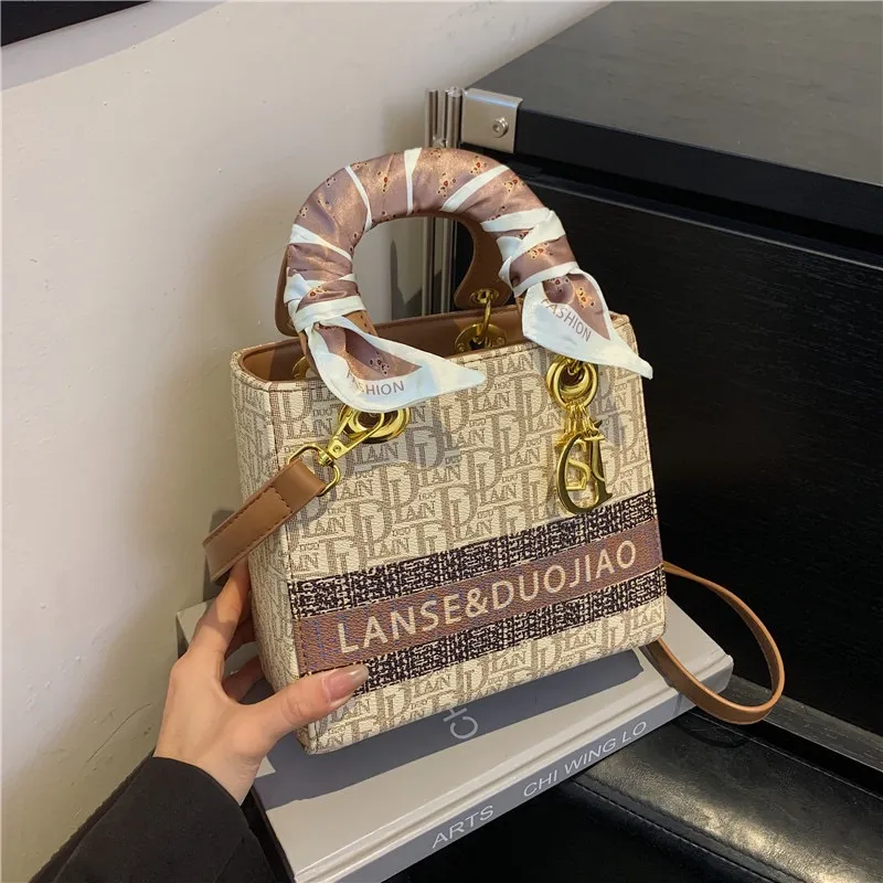 Free Shipping Designer Red Brides Wedding New Gift Shoulder Bag For Best Friend Large Capacity Matte Handheld Crossbody Princess Dai Tote Bag