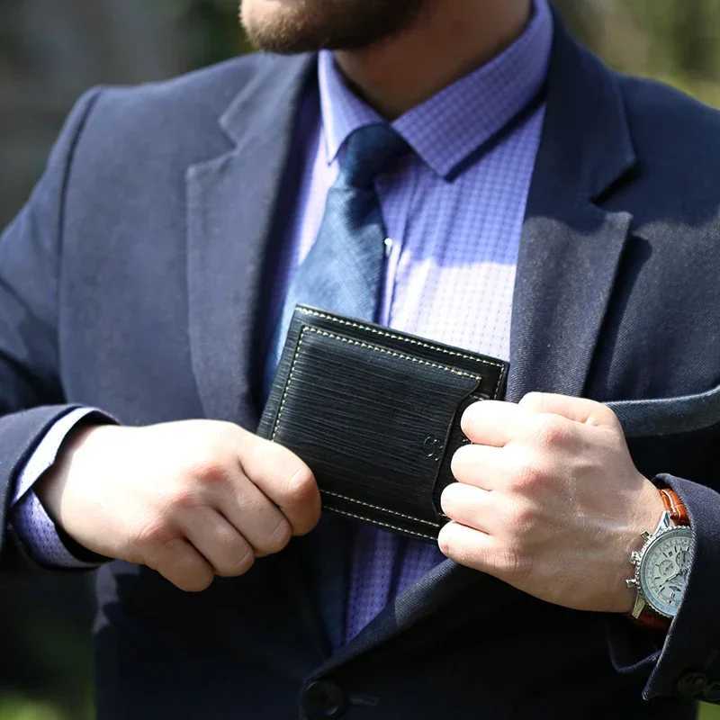 New fashion Short Leather Wallet Men Holders Purse Vintage Male Clutch Trifold Man Money Bag Clip Wallet W030 Z250527
