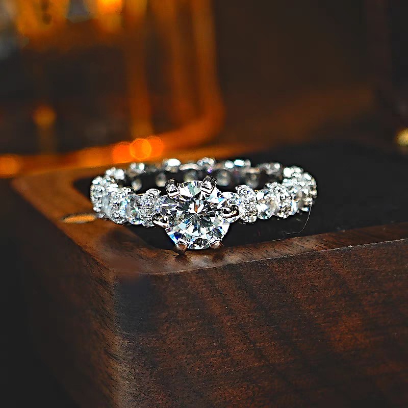 White Lab Moissanite Diamond Sparkling Luxury Jewelry Choucong Brand New Designer Pure 100% 925 Sterling Silver Round Cut Party Eternity Lady Women We