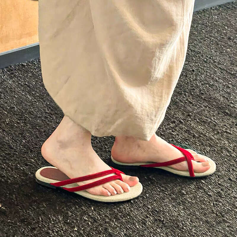 Niche Women's Summer Outdoor Genuine Leather Woven Flat Toe Flip-Flops Vacation Beach Sandals