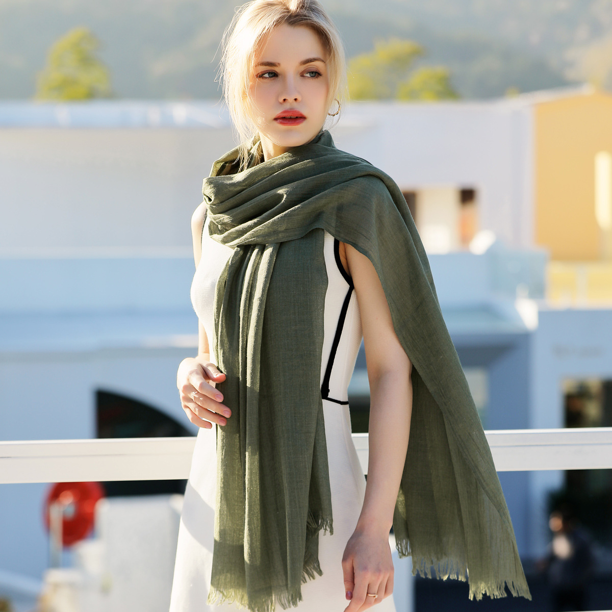 K849 New autumn and winter pure color cotton and linen scarf female literary sunscreen silk scarf neckband beach long silk scarf yarn scarf wholesale