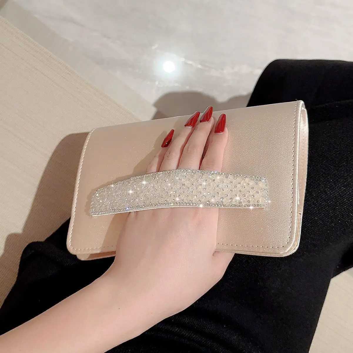 2023 New Glitter Diamond Evening Bags Elegant Women Clutch Purse Dinner Banquet Clutches Fashion Handbags Luxury Shoulder Bags W250527