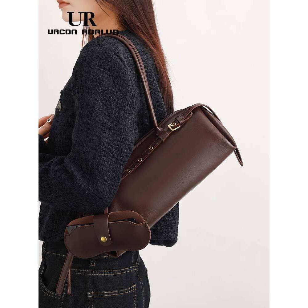 Style Niche Design Bowling Summer New Texture Simple High end Versatile Underarm Bag