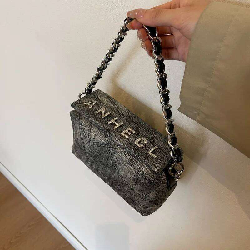 Hot Selling New Retro Fashionable Commuter Chain Letter Denim Bag, A Niche, Simple And Light Women's Crossbody Bag Designer Bags