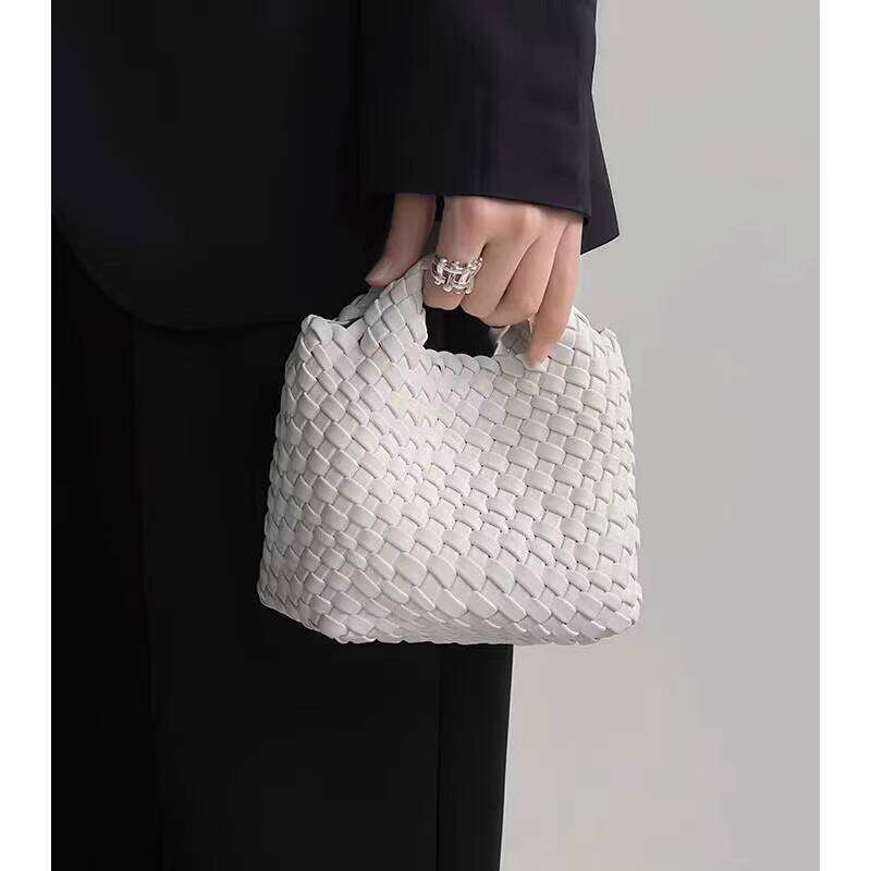 Handheld Woven Basket for Women New Trend This Year Niche Single Shoulder Crossbody Chain Mini Tote Bag