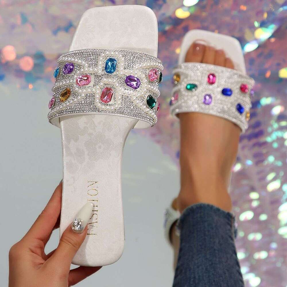 Summer Sandals 2025 Plus Size Flat Sandals New Women's Rhinestone Slippers Designer Sandals Fashionable Comfortable Versatile Luxury Slippers Who