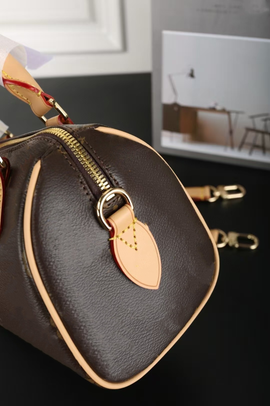 Bags baguette bag camera bag messenger bag shell bag mahjong pillow bag cosmetic bag chain bag croissant embossed armpit bag designer bag classics timeless style bag