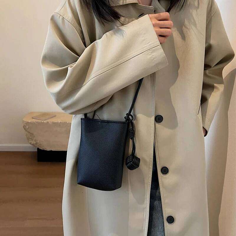 Women's Bags Designer Women Leather Mobile Mini Lipstick Crossbody Designer Cell Phone Lightweight Fashion Shoulder Bag Travel Purse