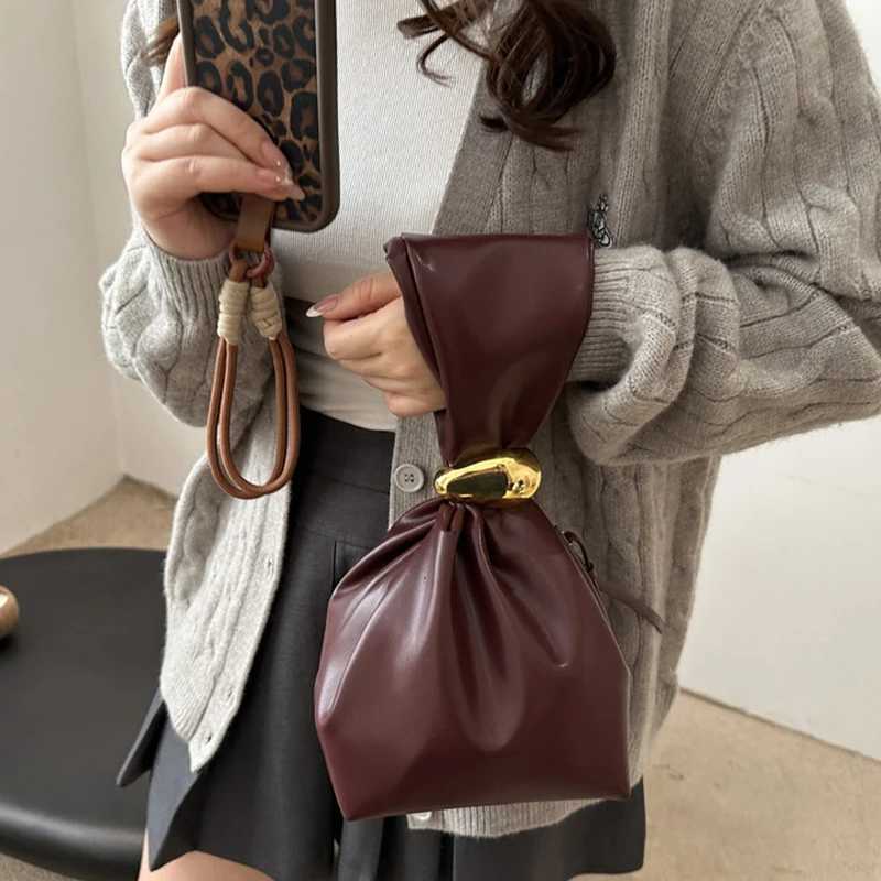 Personalized PU Soft Leather Clutch Vintage Luxury Designer Womens Pleated Mini Bucket Bag Side Zip Party Evening Bag W250527