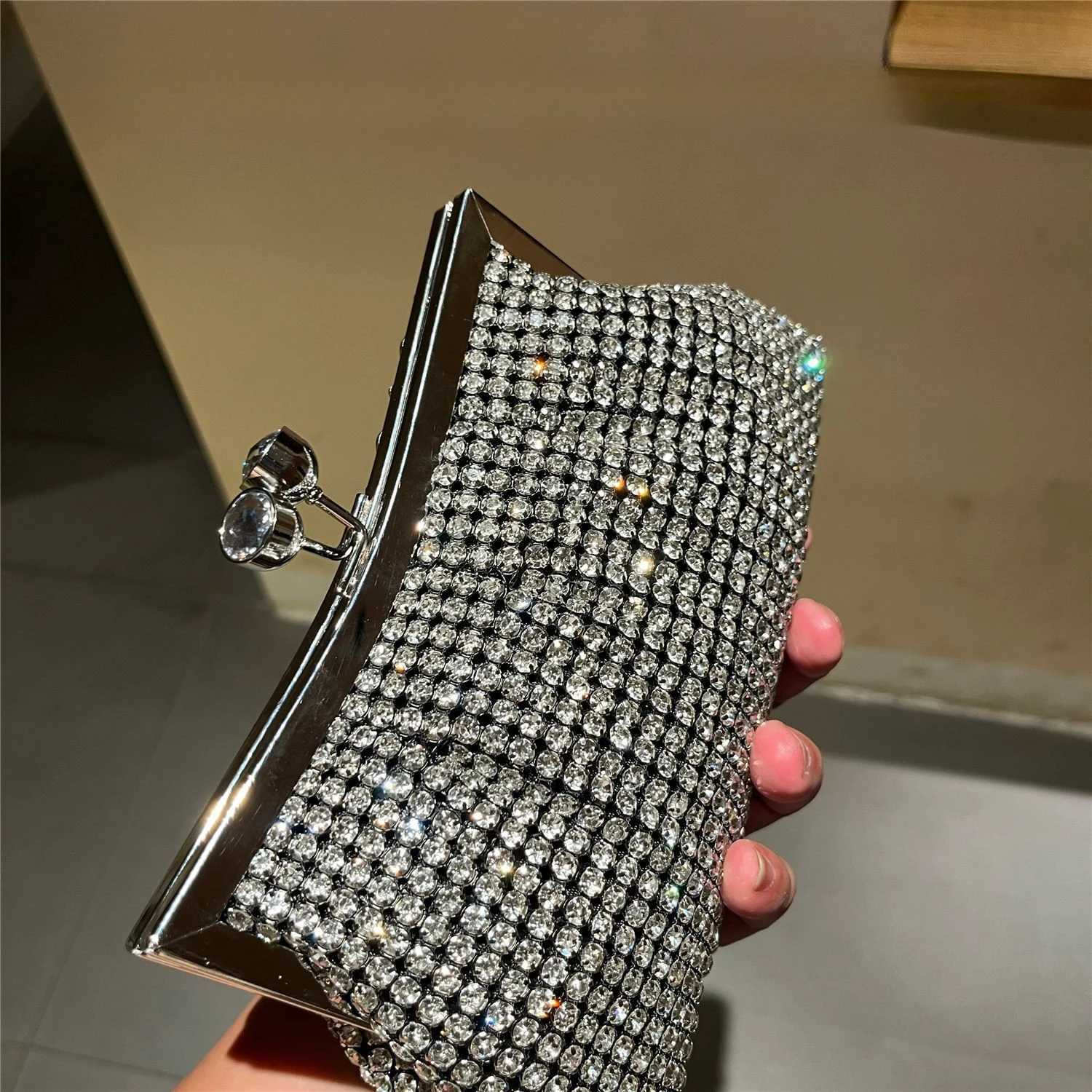 Luxury Silver Crystal Diamond Women Clutch Evening Bag Wedding Crystal Ladies Purse Female Sparkly Wallet for Wedding Party Ins W250527