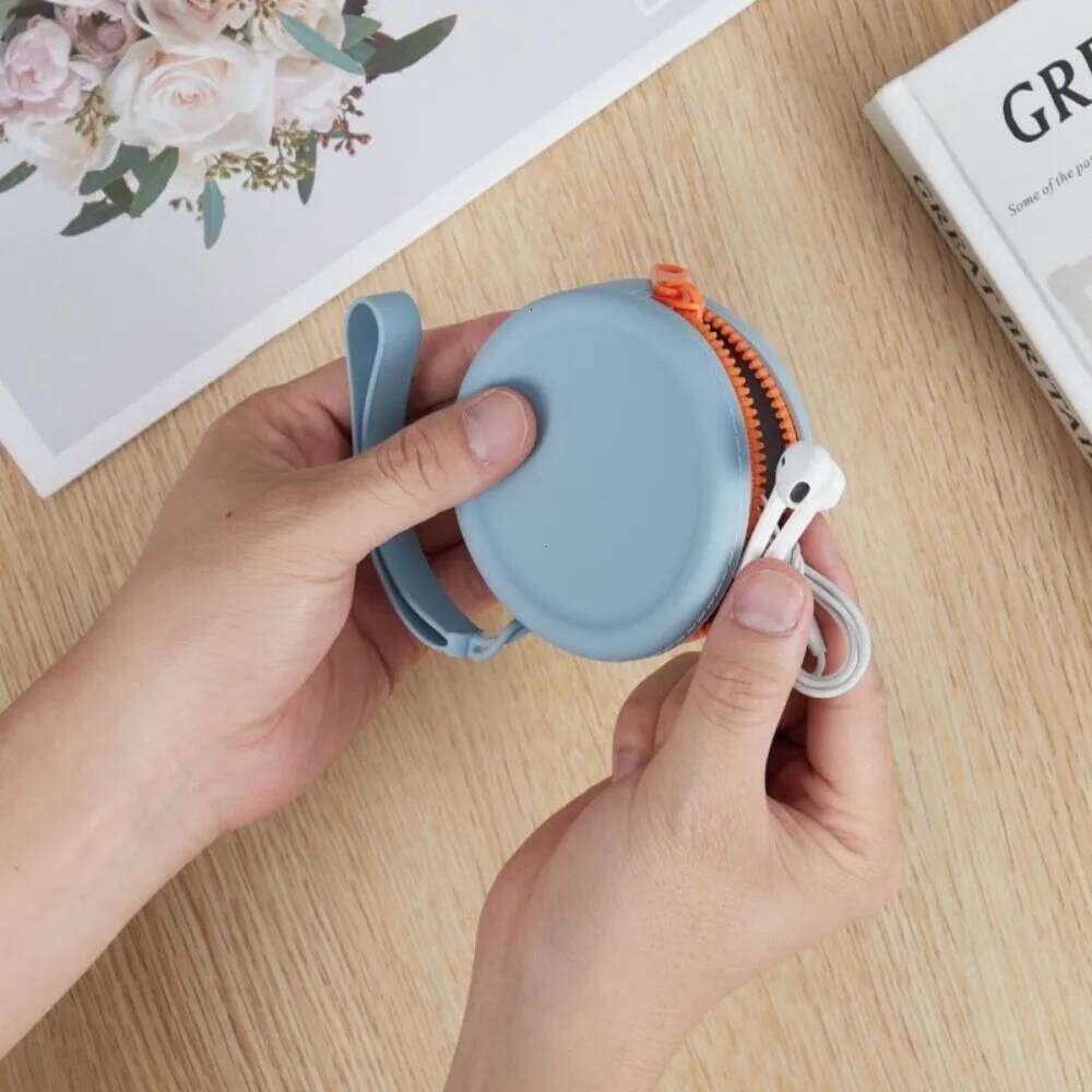 1PCS Adult Kids Zipper Wallets Headphone Mini Storage Key Women Round Silicone Coin Purse Bag 2024
