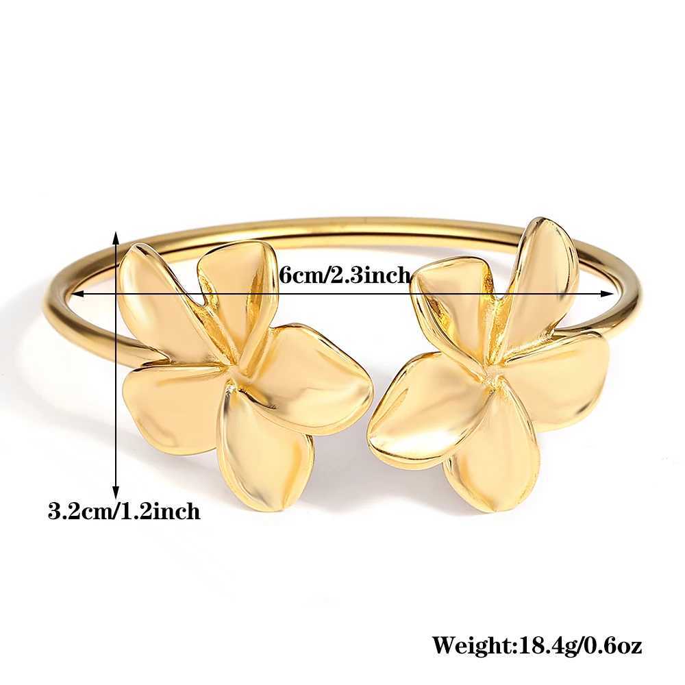 Greatera Stainless Steel Double Flower Cuff Bracelet Bangle for Women Gold Color Metal Floral Bracelets Waterproof Party Jewelry W250526
