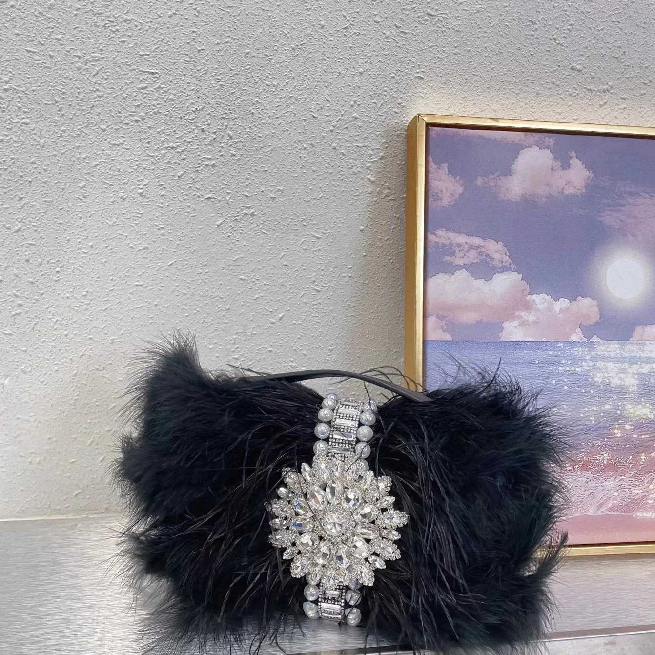 Luxury Feathers Handbags Designer Rhinestone Evening Bags for Women Diamond Shoulder Crossbody Bag Pearl Faux Fur Wedding Purses W250527