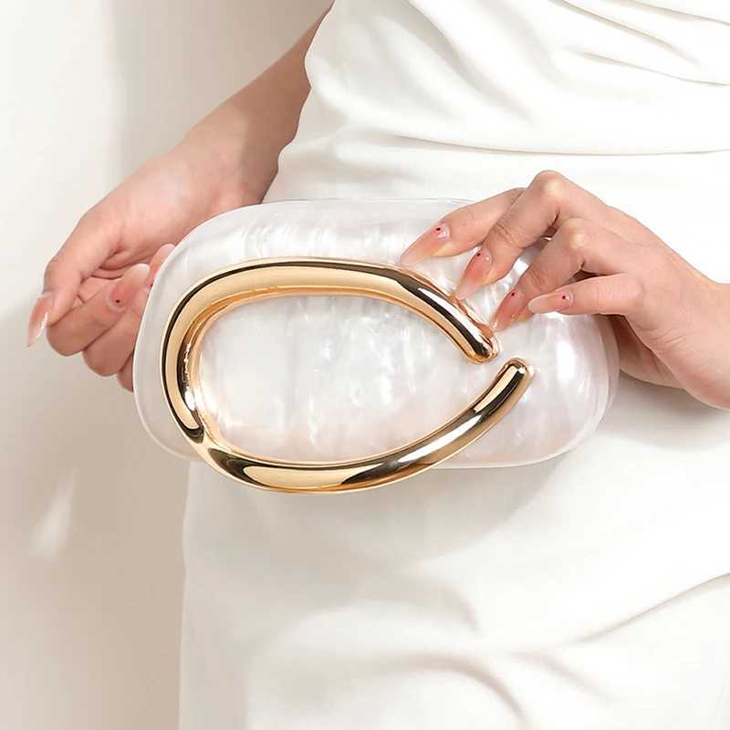 Women Acrylic Clutch Box Handbag Metal Handle Evening Bag Trendy Ladies Shoulder Crossbody Purse for Wedding Prom Cocktail Party W250527