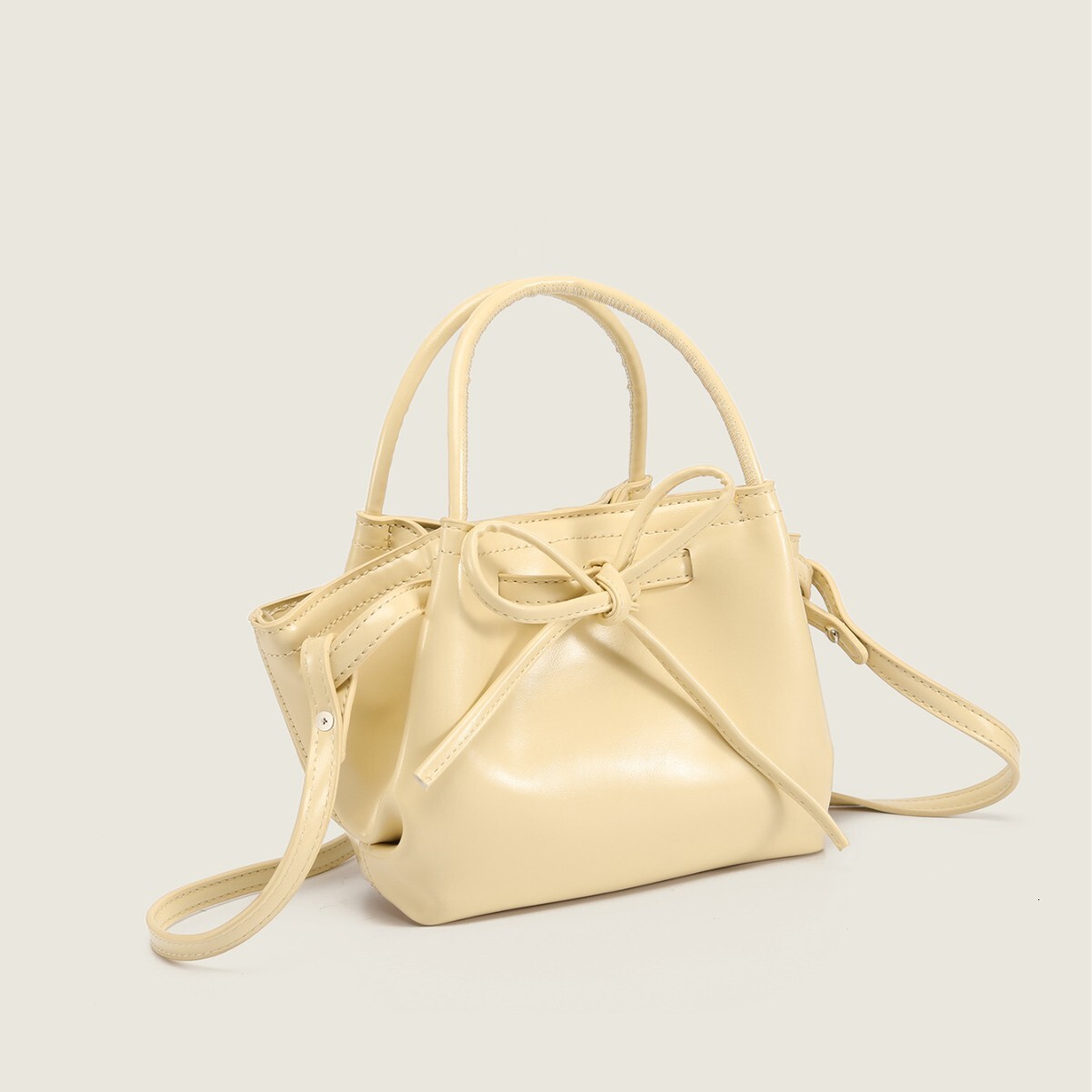 Top brand high-quality new free designer bag handbag 2025 fashion strap bow crossbody bag new free designer bag