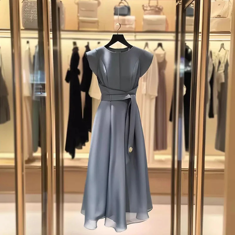 Elegant Grey Fabric Slimming Half Sleeve Dress High End Fashionable Womens Clothing For Summer Arrival 250526