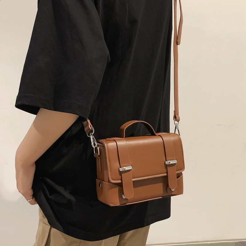 Minimalist Mens Shoulder Bag Fashionable Male PU Leather Crossbody Bags Small Flip Style Messenger Bag for Men er Handbag 250526