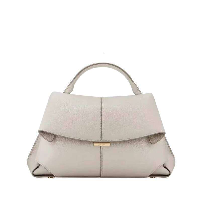 High end Niche Large Capacity Handbag New Trend Summer Shoulder Crossbody Commuter Bag for Women