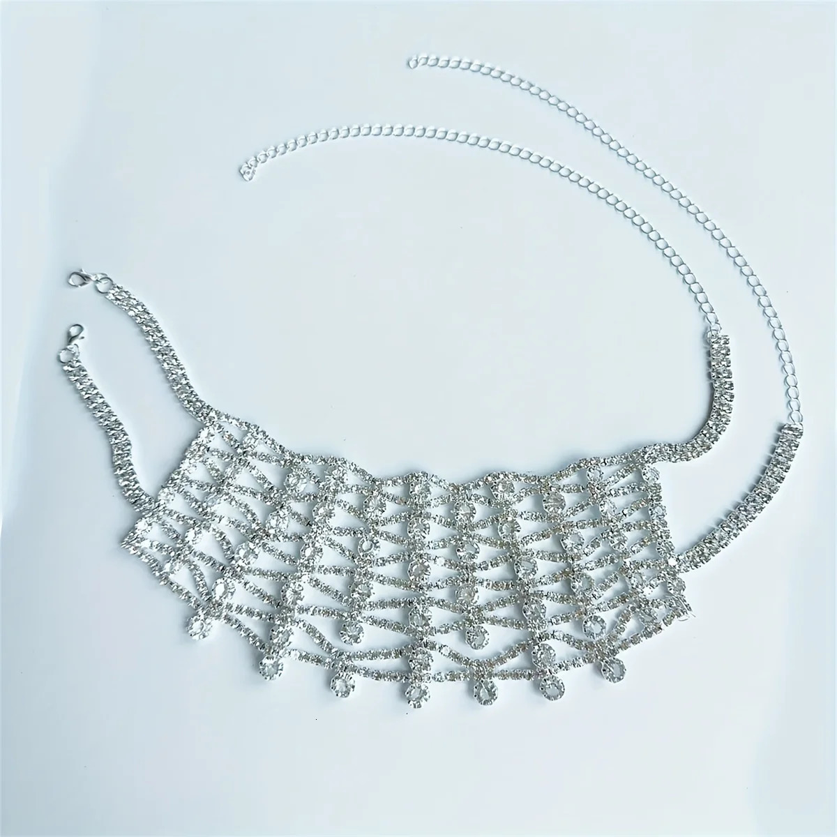 Sparkling Rhinestone Collarbone Chain Female Boho Crystal Choker Necklace Jewelry Accessories Nightclub Sexy Necklace 250519