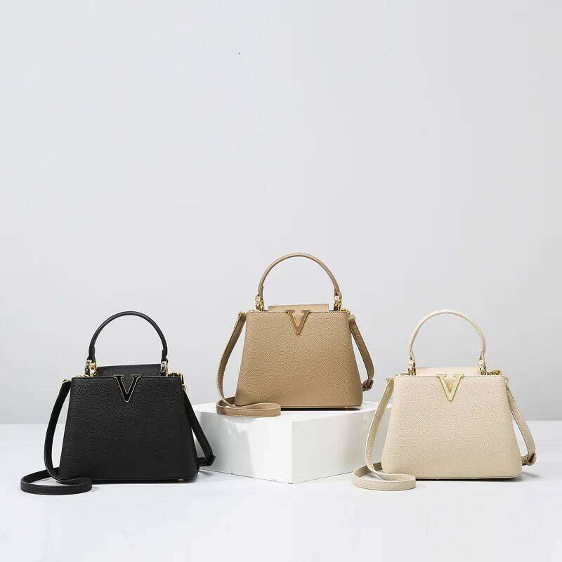 New Summer Versatile High end Sense Exquisite Handbag Crossbody Commuter Women s Bag