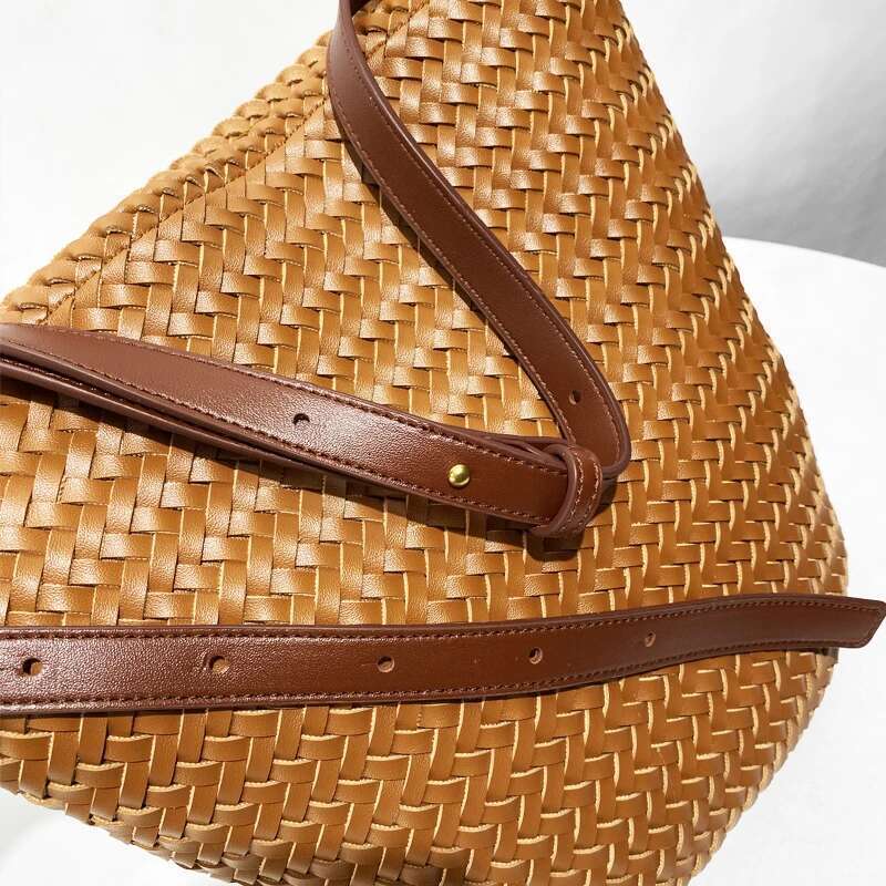 England Style Handwoven Bucket Bags For Women Designer Handbags Purses 2025 New In PU Cross Woven Small Underarm Shoulder
